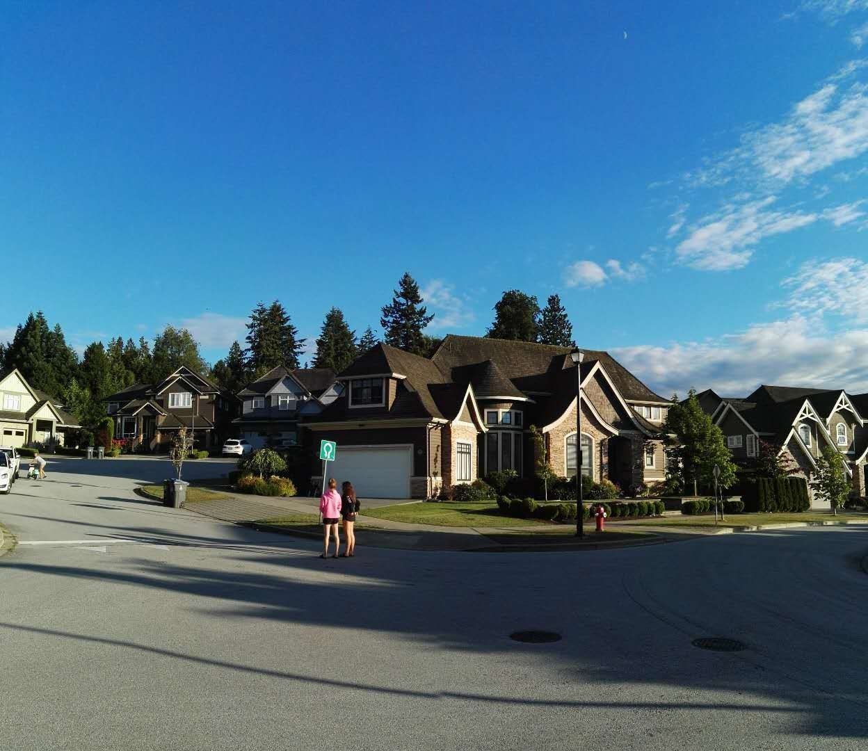 Sunny Island by White Rock