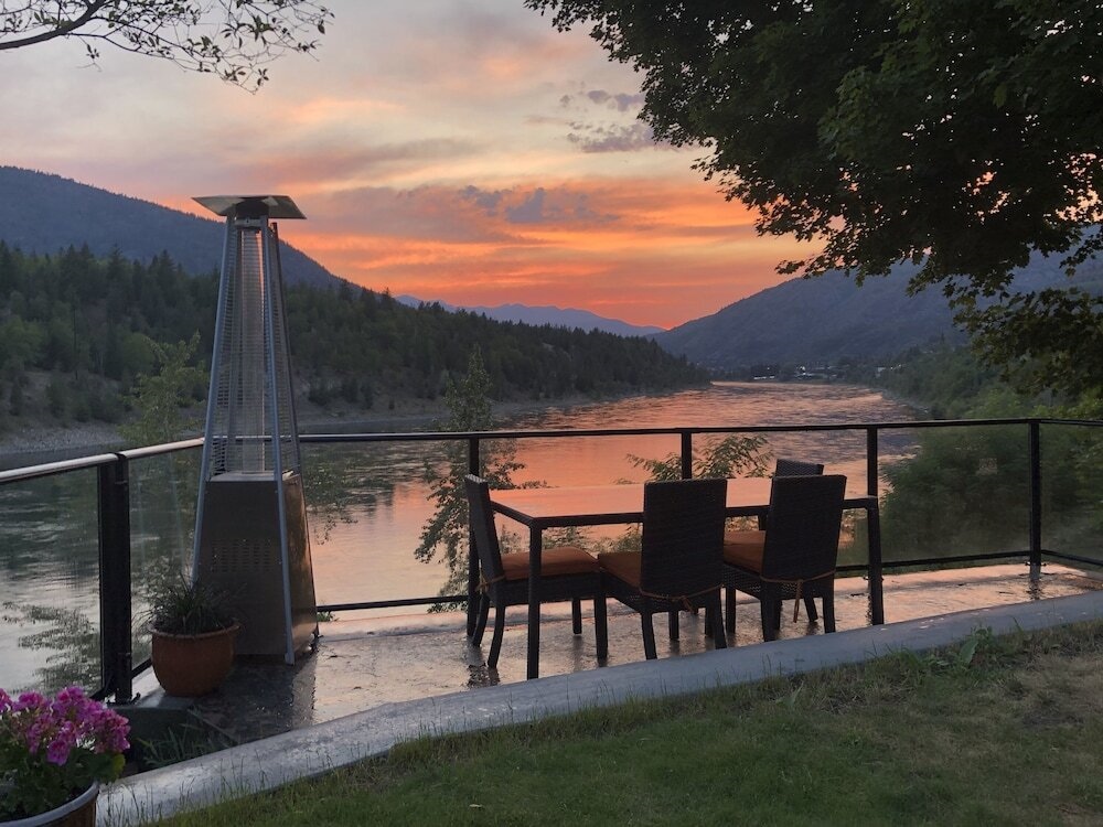 Wolf's Den On The River