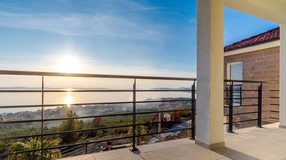 Luxury Villa White Velvet With Pool