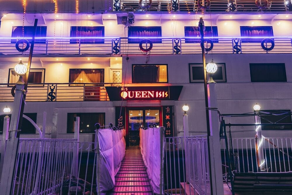 Queen Isis Floating Hotel In Minya