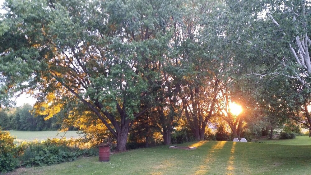 Merlot Sunset B&B