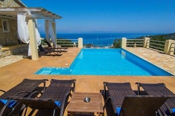 Artist's Villa Red Rose