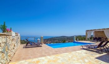 Artist's Villa Lilac Lilium