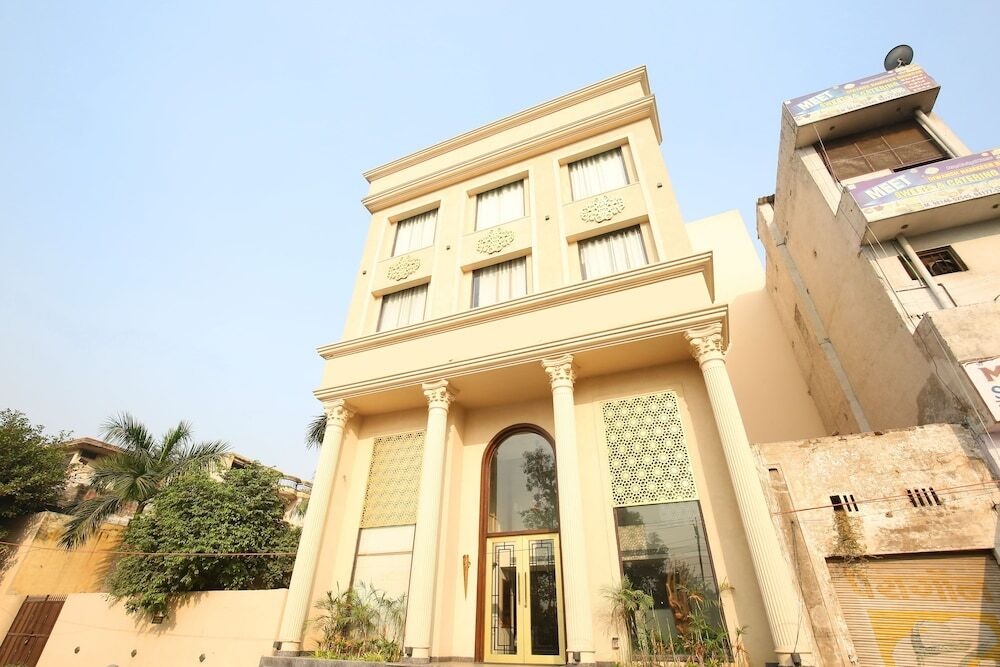 Oyo 23498 Hotel Jane Royale