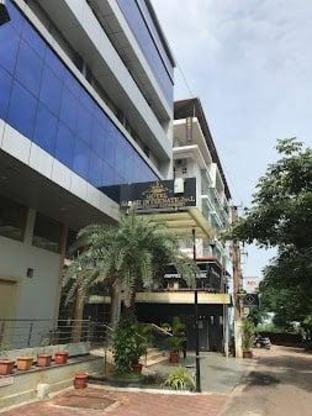 Hotel Sarah International