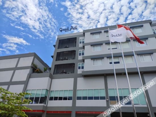 Grand Zuri Ketapang (Adults Only)