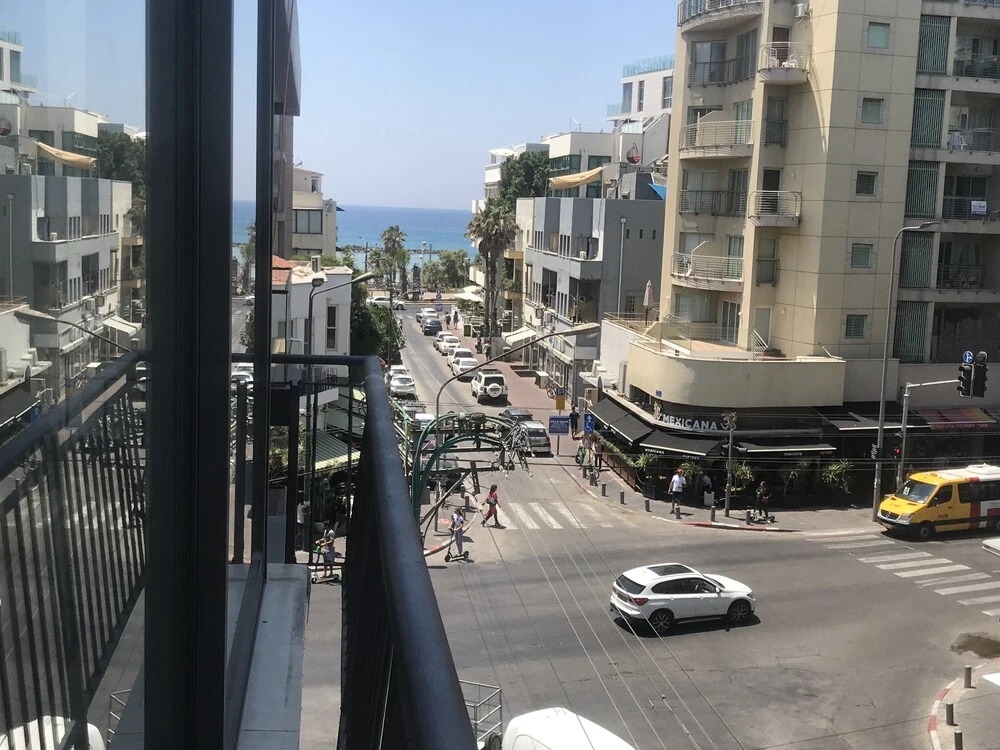 2 Bedroom Apartment With Hot Tub Facing Bograshov Beach