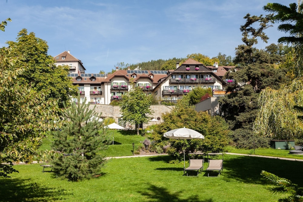 Bemelmans Post Hotel