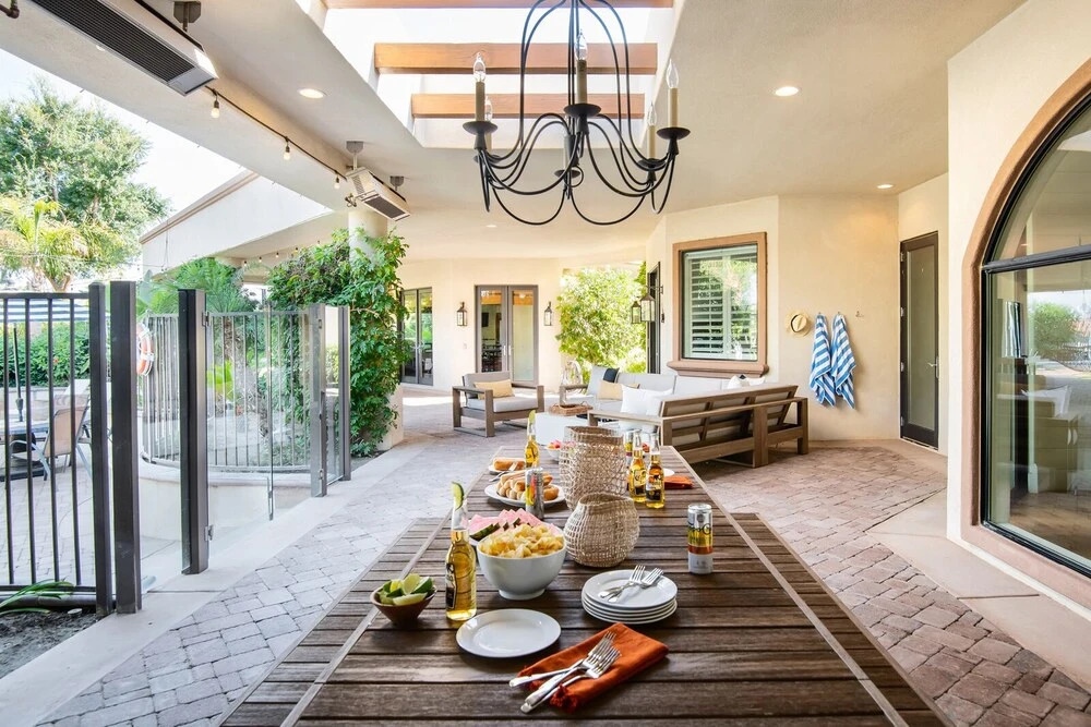 Villa Verbena by Avantstay Expansive Estate w B-ball Court Pool Spa Entertainer s Yard