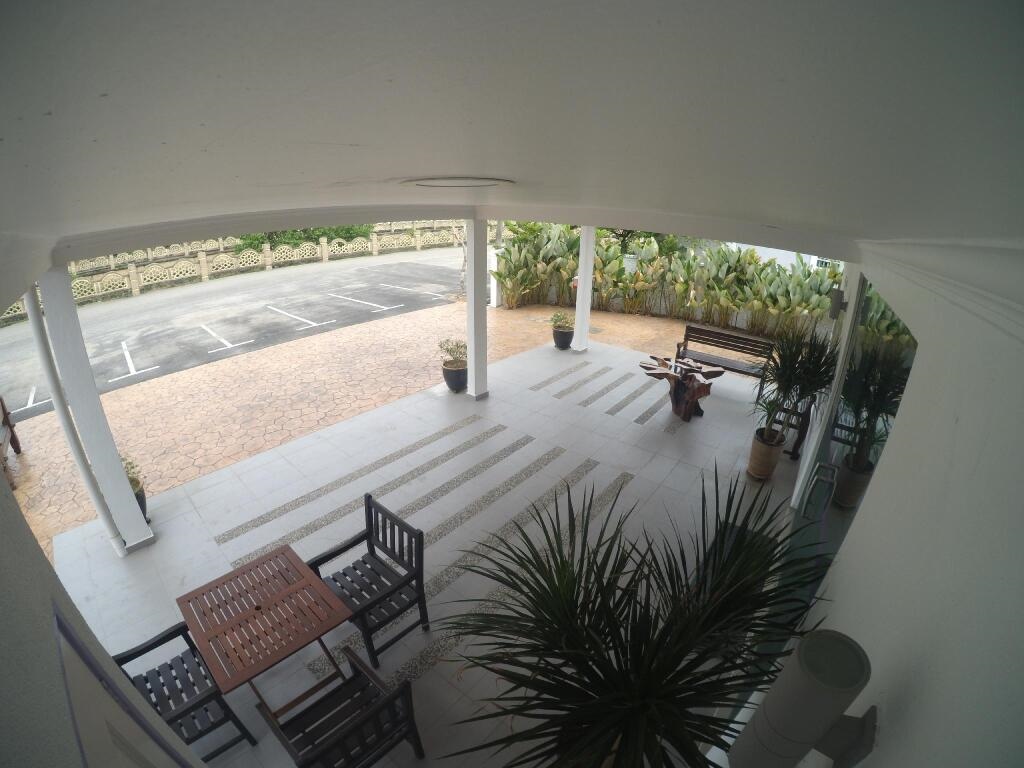 Lulu Hotel