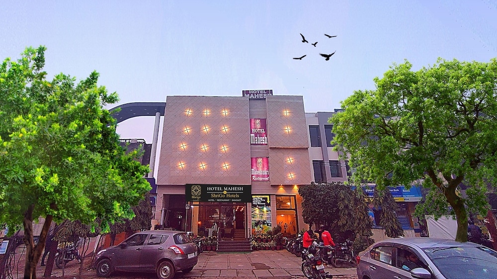 Hotel Mahesh By Shrigo Hotels