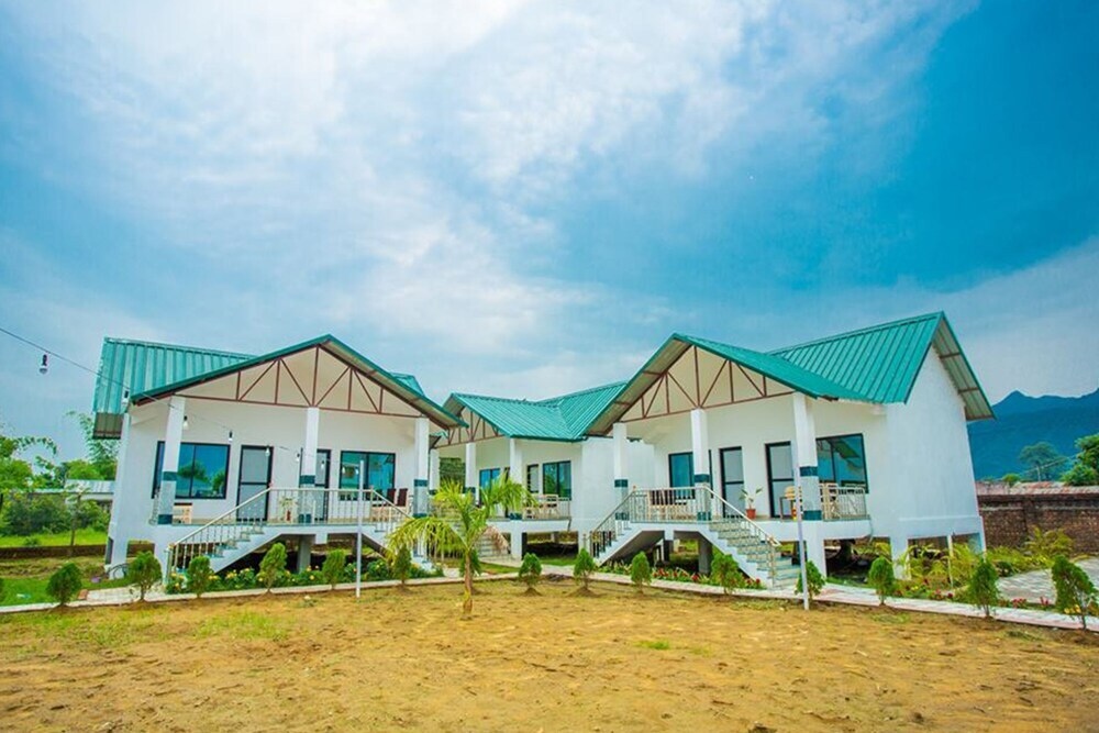 Riverside Green House Resort