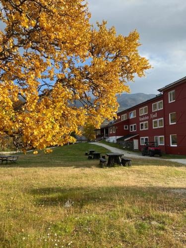 Vatnahalsen Hoyfjellshotell