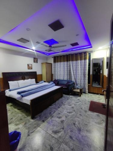 Al-Qamar Hotel Murree