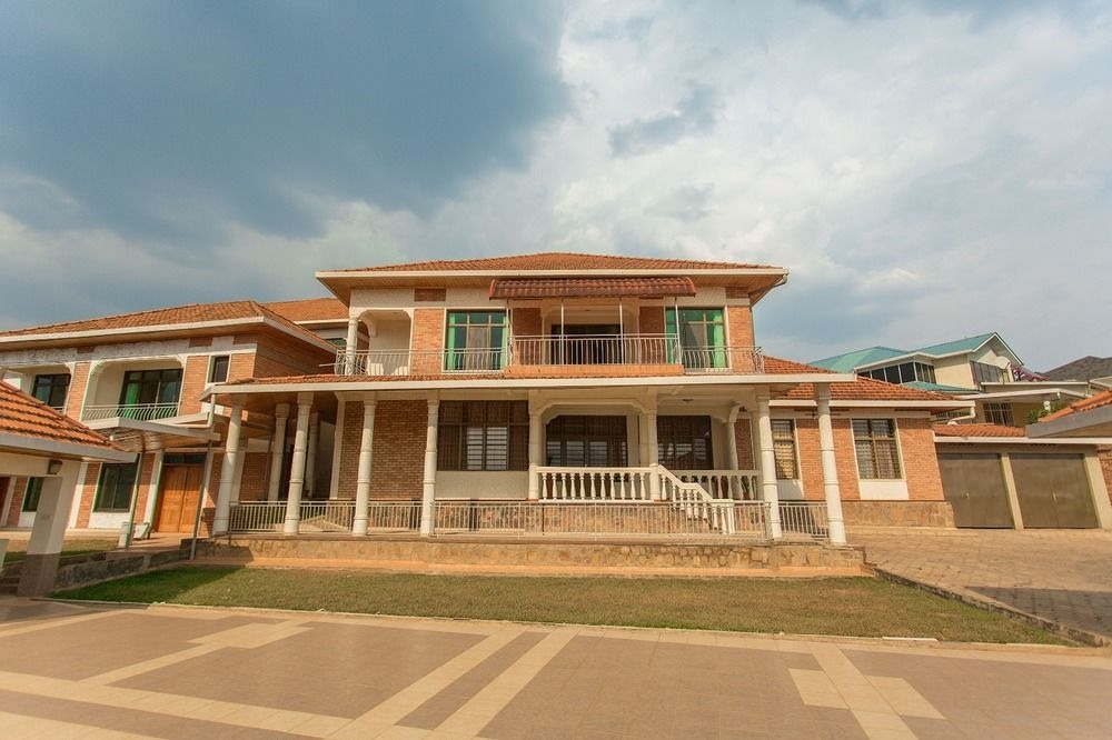 Eden Escape Apartments