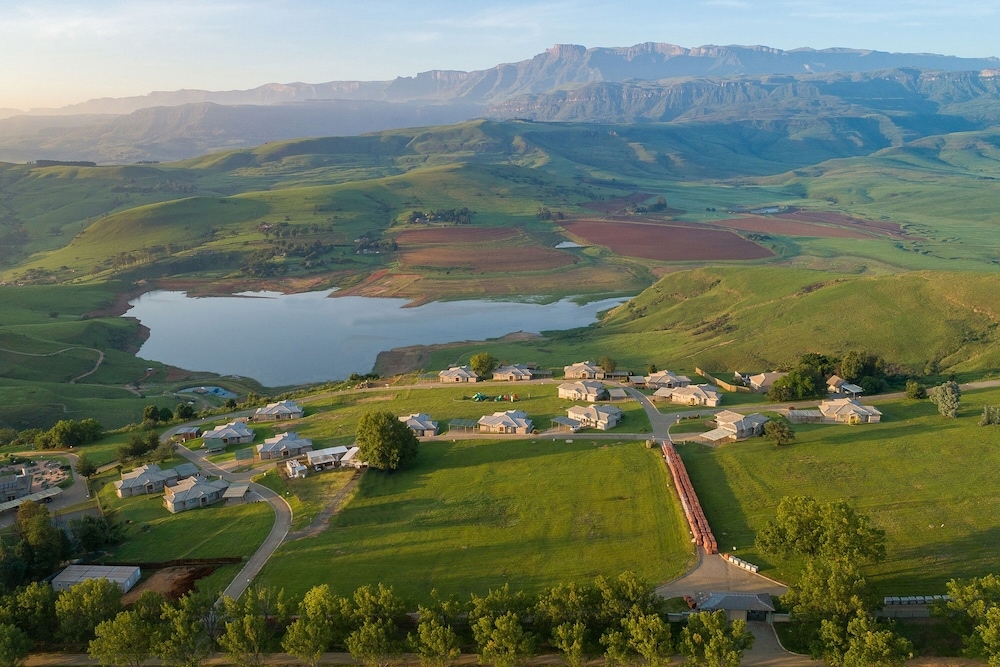 Cayley Mountain Resort