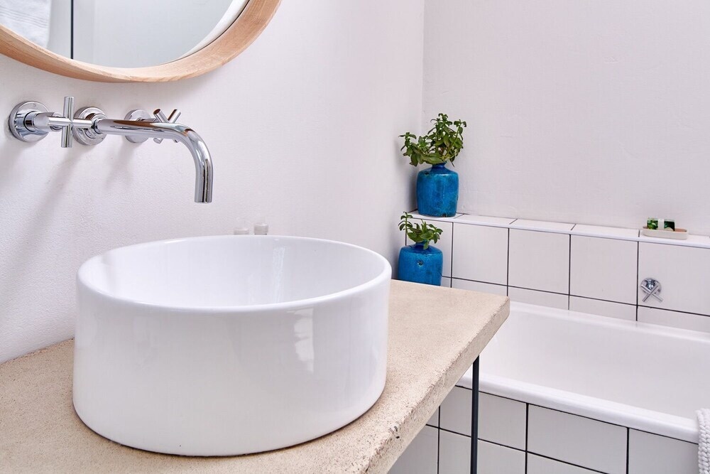 White Light The Rooms - Adults Only