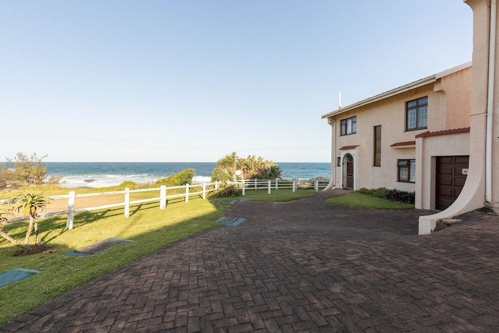 Port Edward Ocean View Duplex