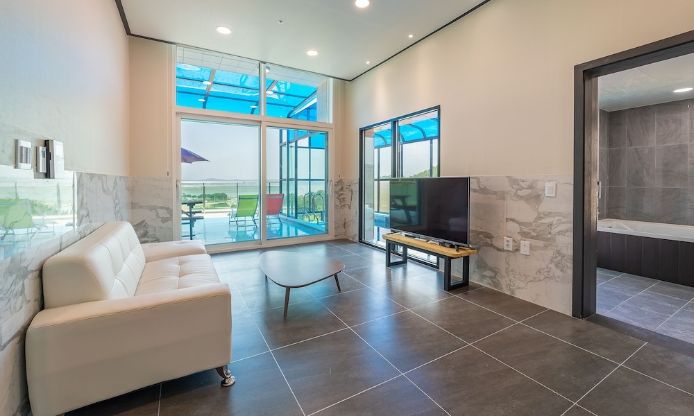 Obladi Resort & Pool Villa