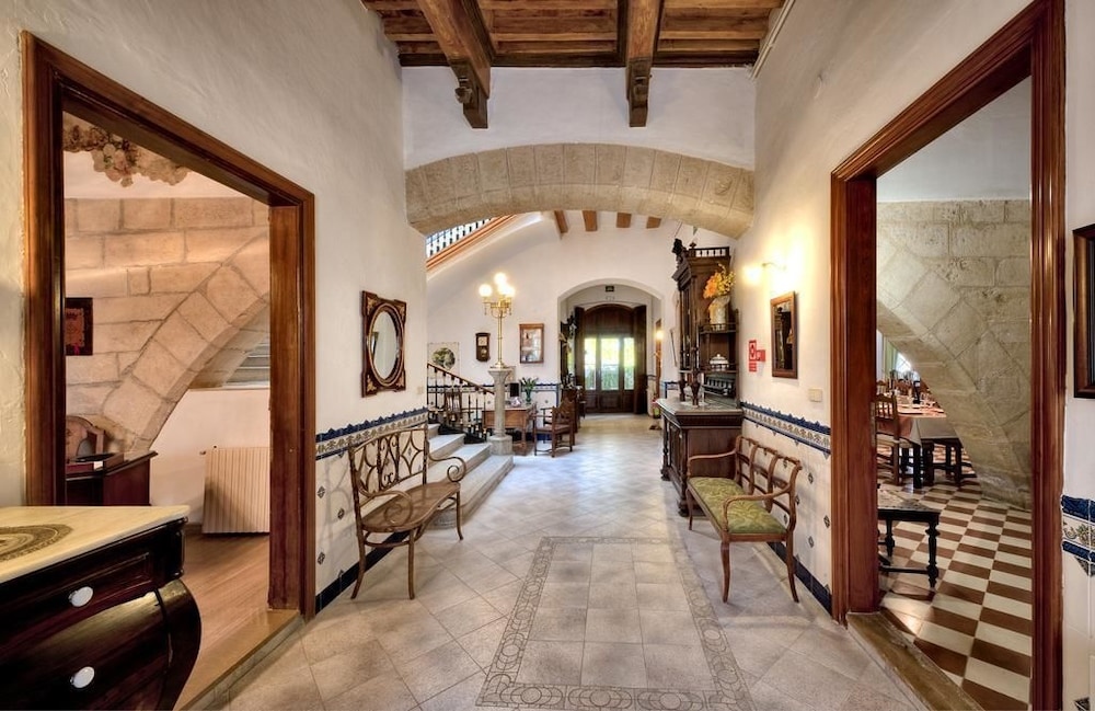 Hotel Casa Ceremines