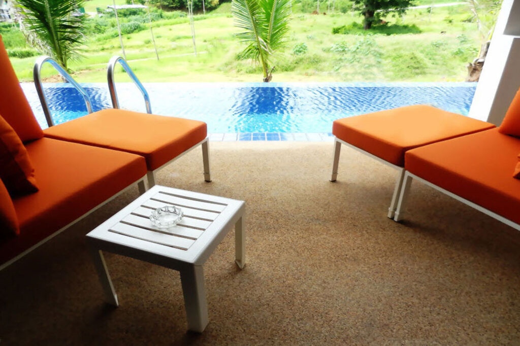 Sir James Resort