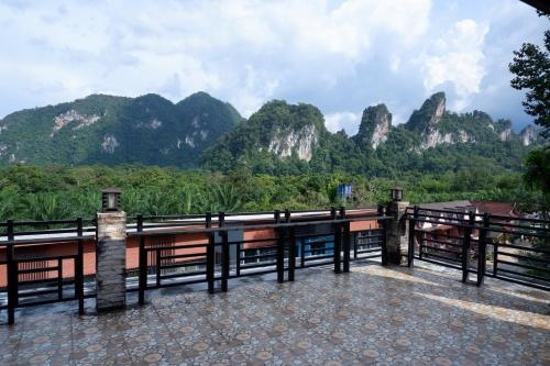 Khao Sok Nature Place