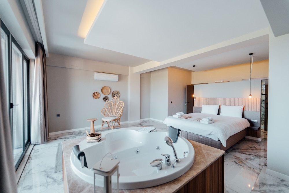 Fortunella Suites & Villas