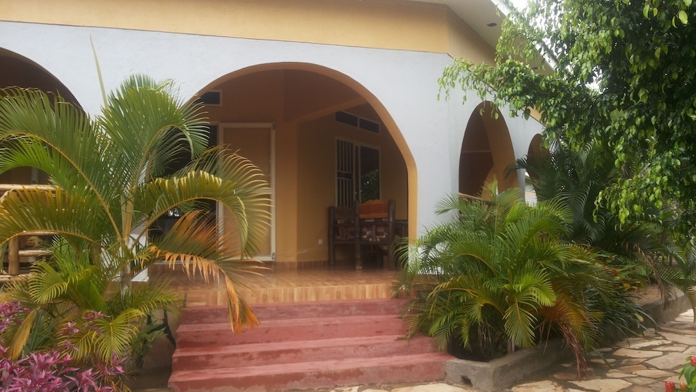 Lavic Country Resort
