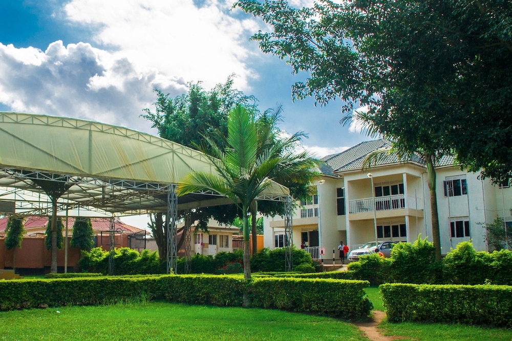 Hotel Alvers Mukono