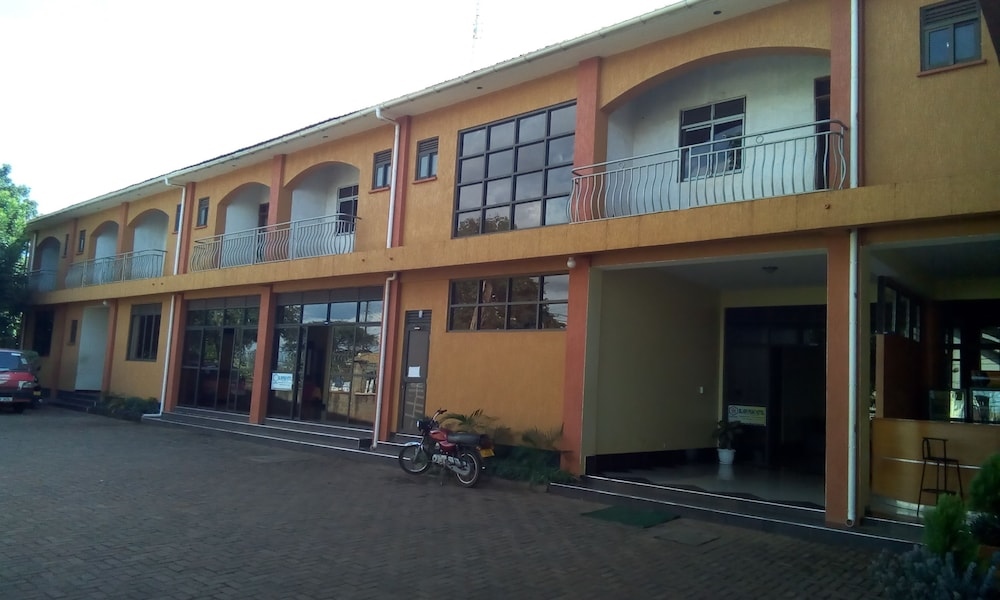 Silver Peak Hotel Lira Ltd