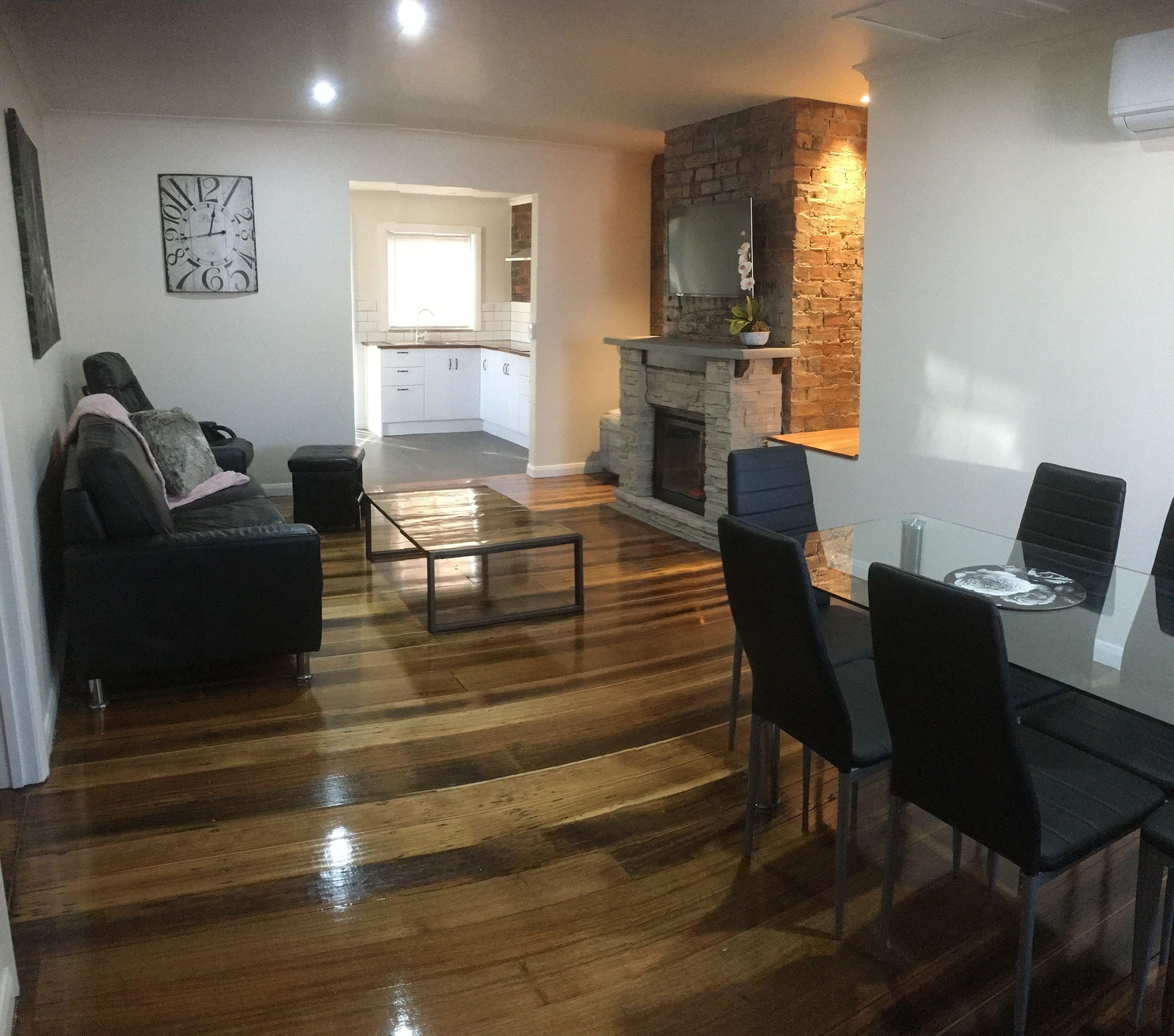 3Ree Spacious & Charming Apartment