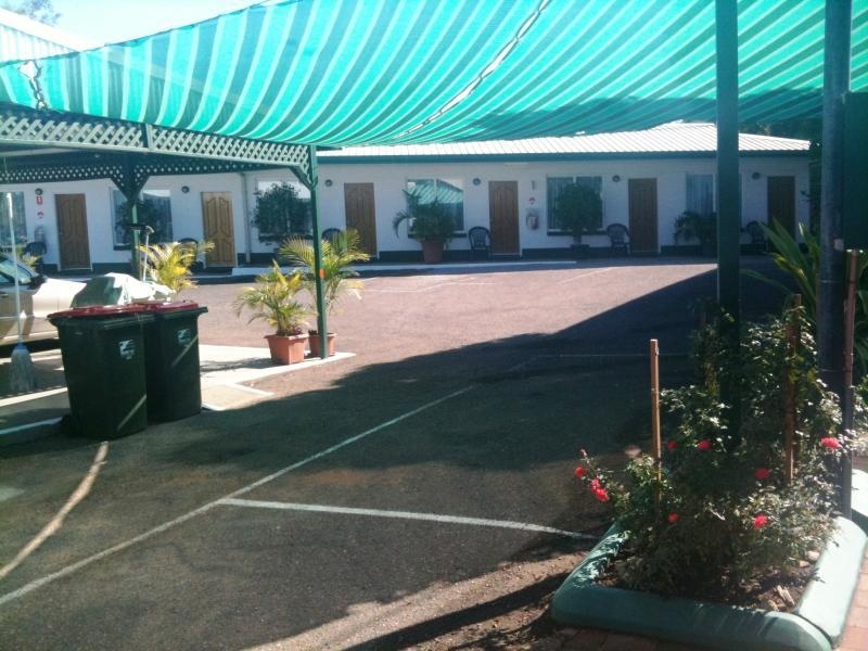 Central Point Motel