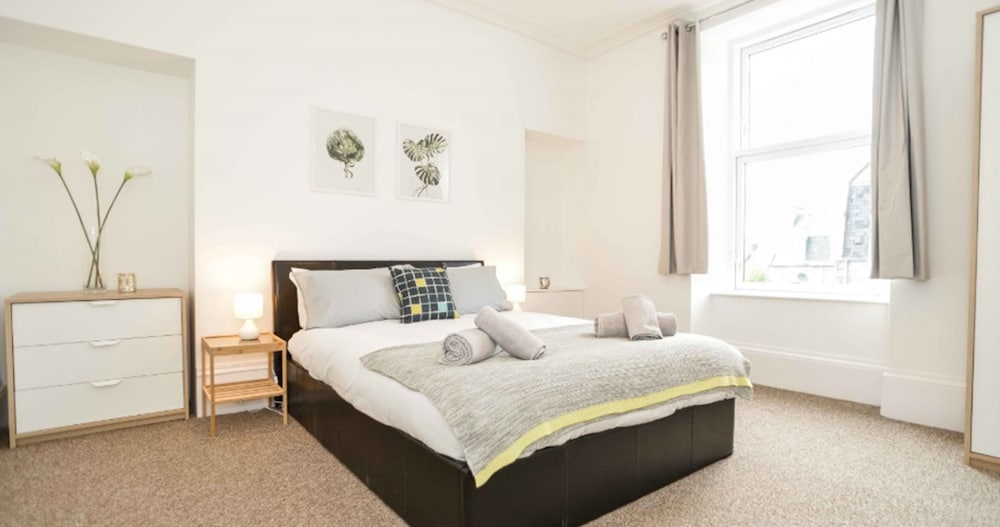Aberdeen City Modern Apartment