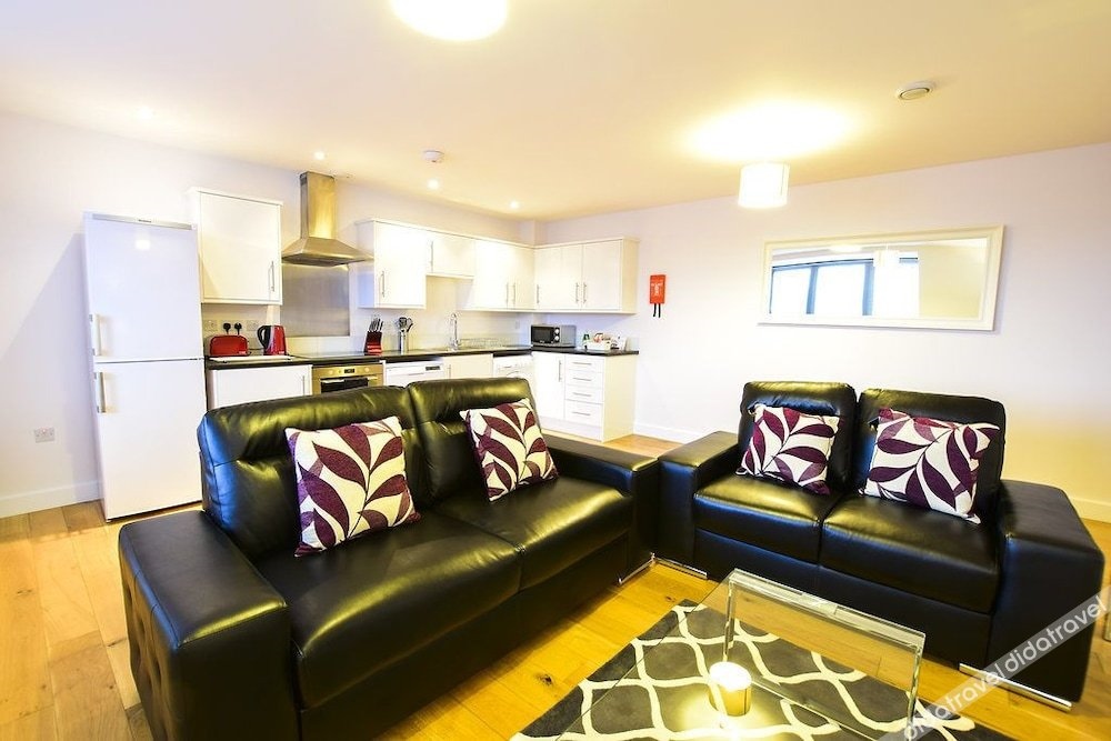 Roomspace Serviced Apartments- Kirk Court