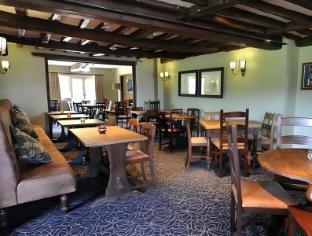 Hadley Bowling Green Inn