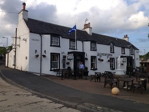 Oyo Clovenfords Hotel