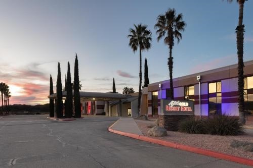 Apache Gold Resort Hotel