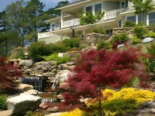 Lookout Point Lakeside Inn