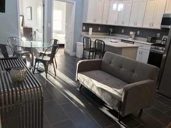 5 Bedroom Gem Minutes from Manhattan