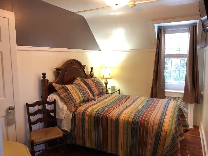 Valcour Inn & Boathouse