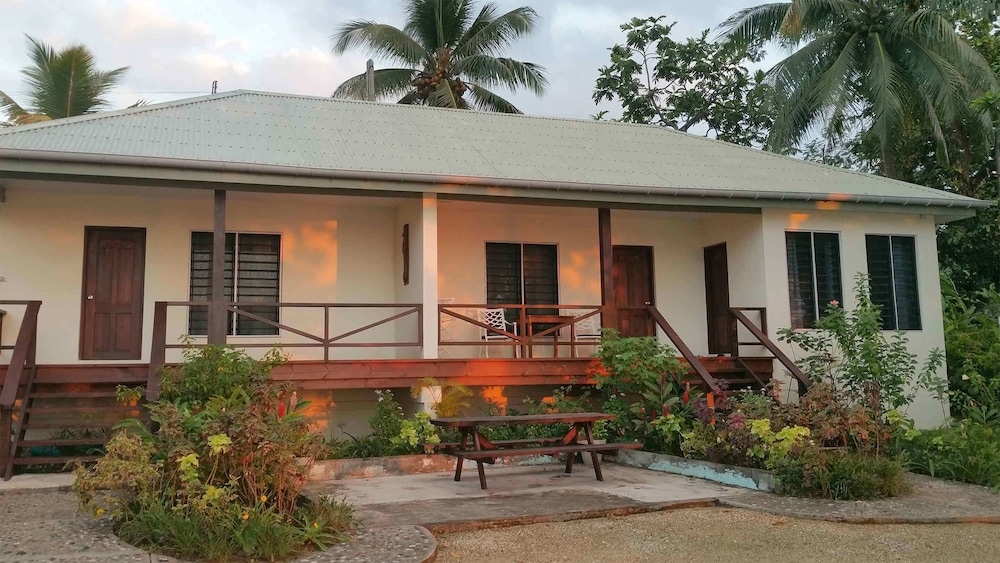 Santo Seaside Villas