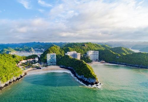 Flamingo Premium Cat Ba Beach Resort