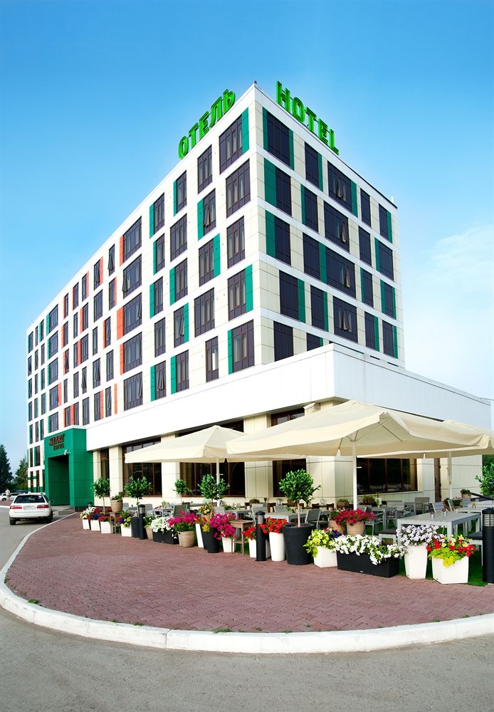 Skyport Hotel