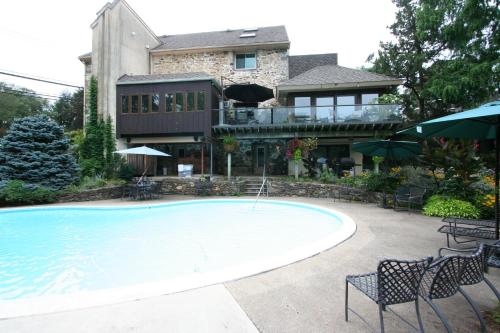 Alpenhof Bed and Breakfast