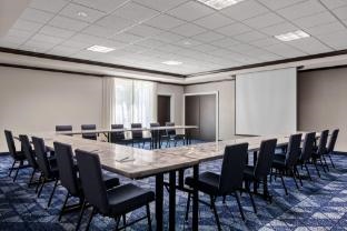 Courtyard by Marriott Evansville East