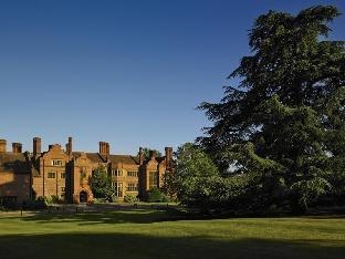 Hanbury Manor Marriott Hotel & Country Club