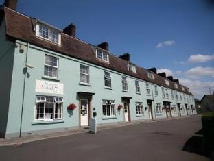 Belmore Court & Motel