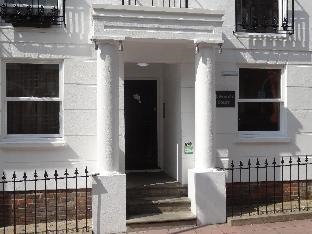 Brighton Break - Burlington Beach Pad