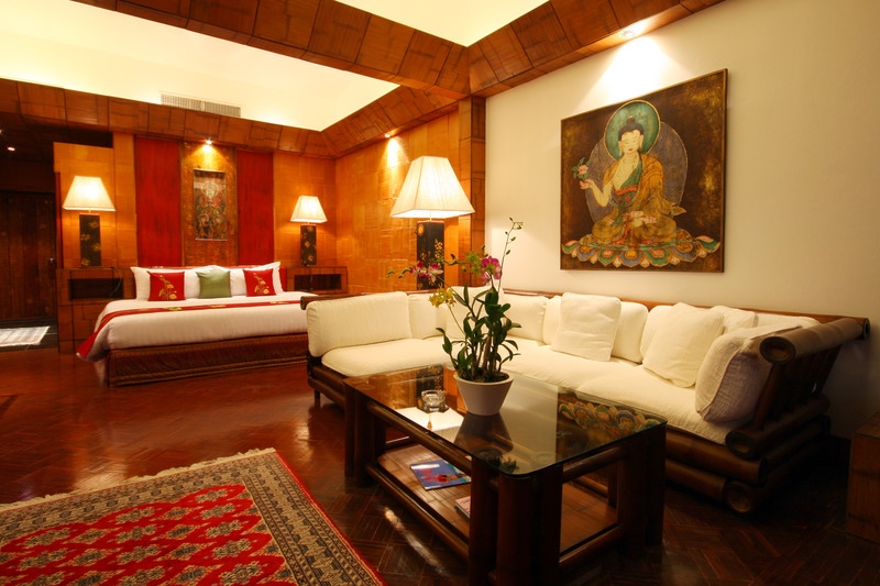 Mom Tri's Villa Royale