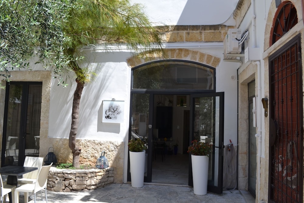 Corte Cairoli B&B and Suite